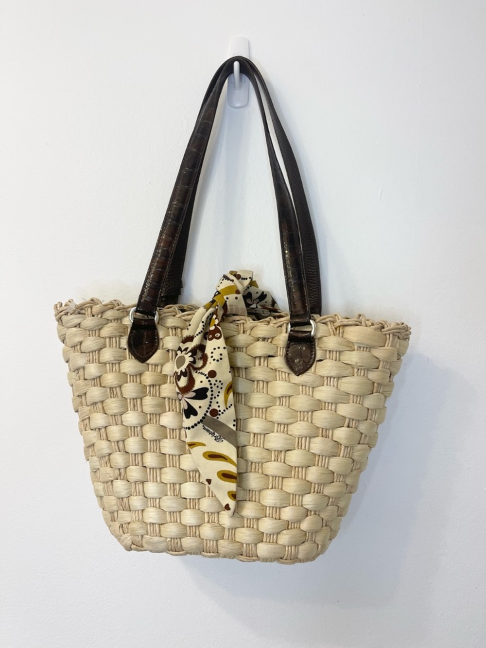 Brighton “Lyric “ Woven Straw Tote with Dark Brown Leather Trim and Heart Charm - Picture 3 of 13